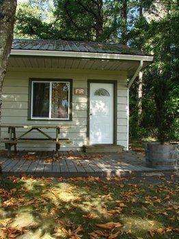 Cabins And Campground At Cultus Lake Park Hotel Chilliwack Kültér fotó
